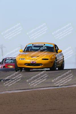 media/Oct-26-2025-CalClub SCCA (Sun) [[8ce1e69566]]/Group 5/Grapevine/